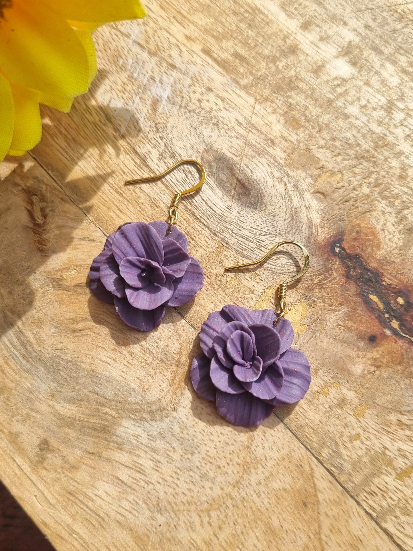 Fleurs couleur au choix sur commande - Boucles d'oreilles artisanales - Collection florale - Acier inoxydable