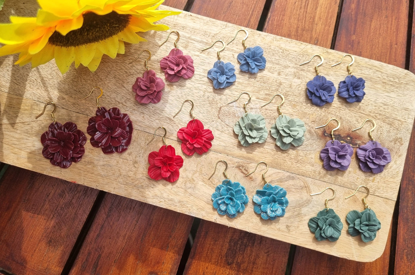 Fleurs couleur au choix sur commande - Boucles d'oreilles artisanales - Collection florale - Acier inoxydable