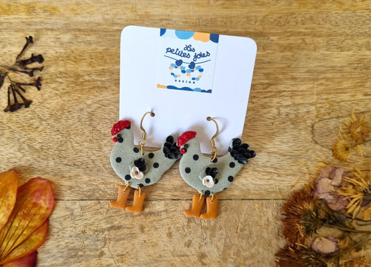 Poules grises à petits points noirs avec bottes oranges - Boucles d'oreilles en acier inoxydable