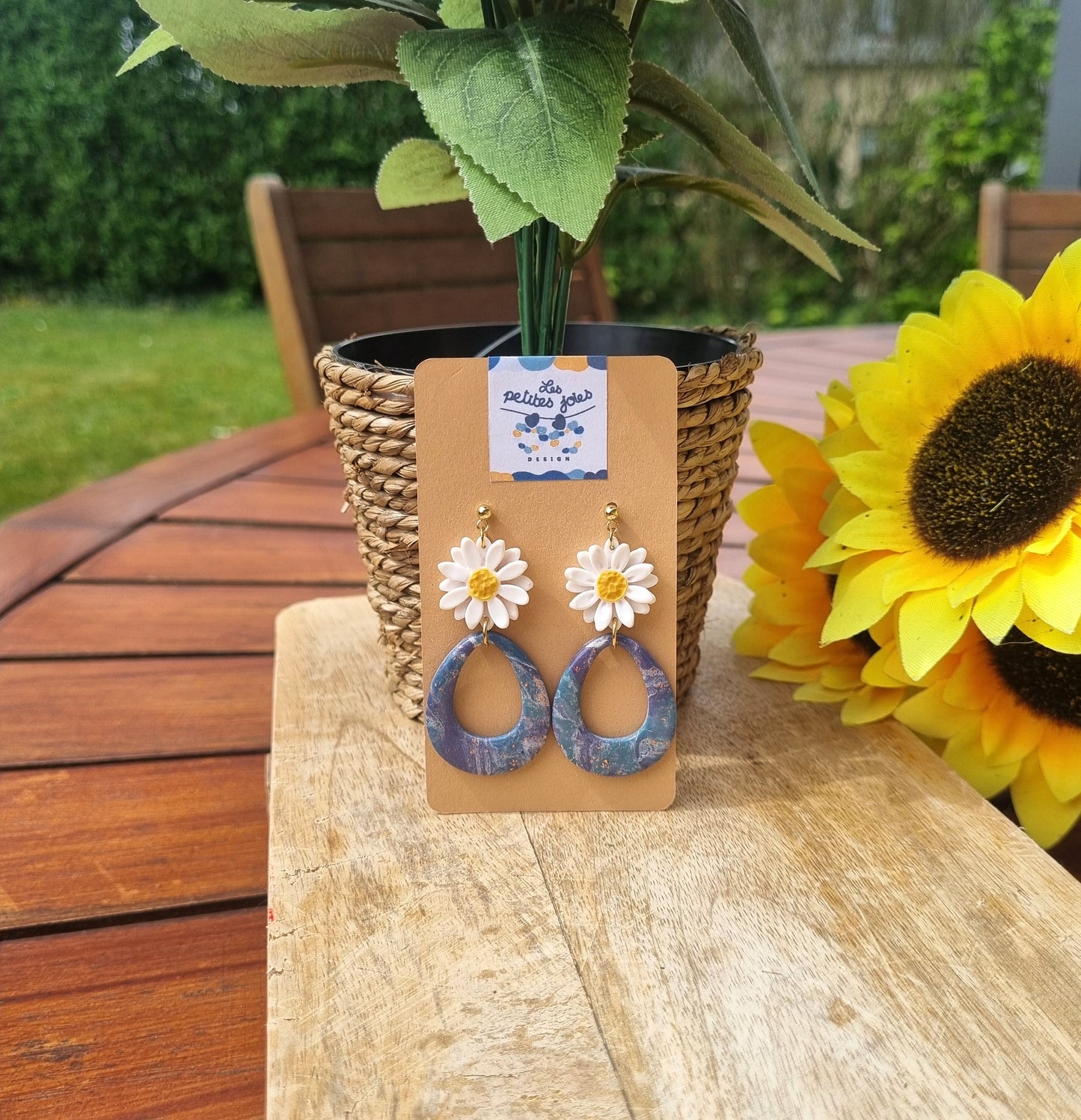 Fleurs - Boucles d'oreilles artisanales pendantes - Collection aqua et pâquerettes - Acier inoxydable