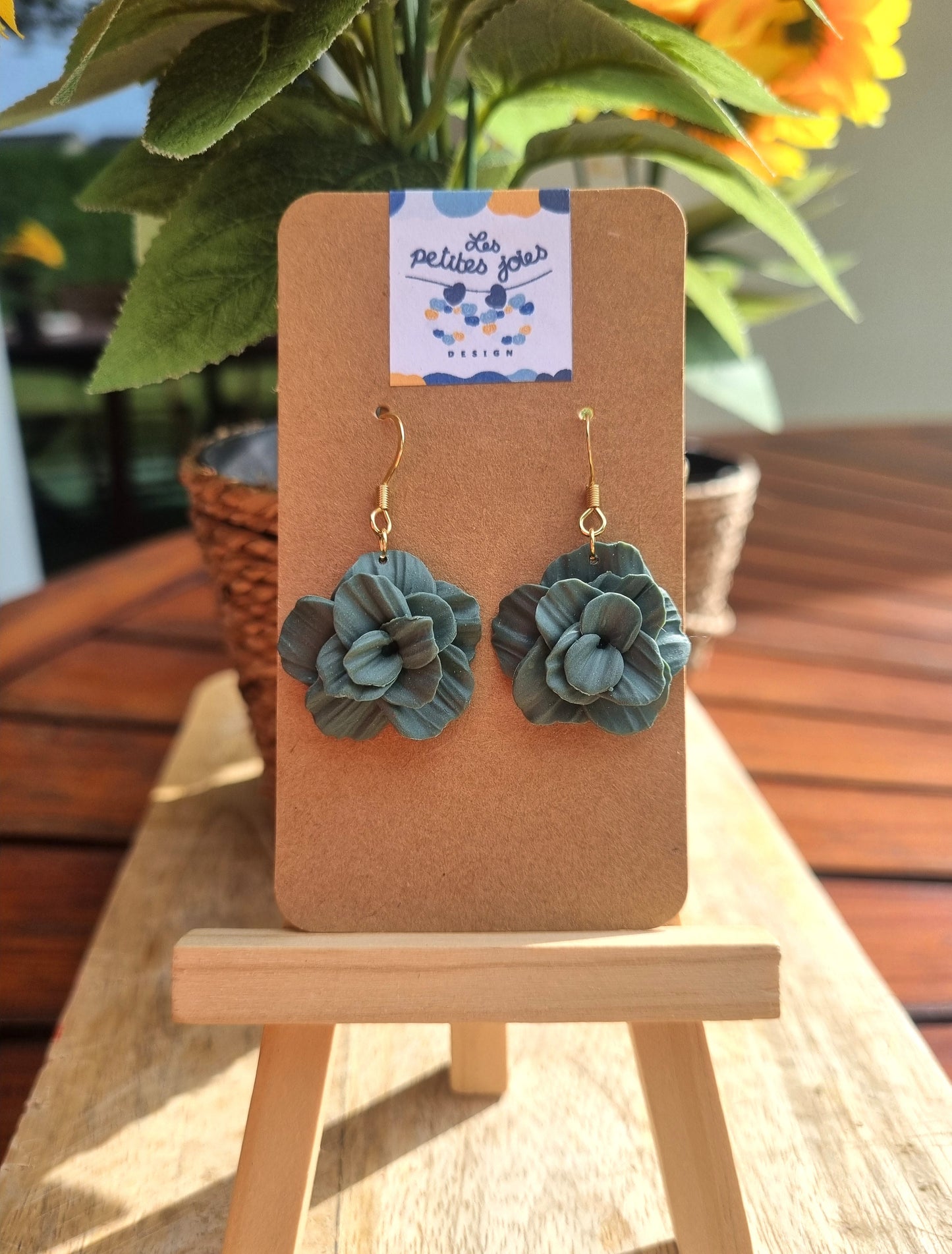 Fleurs couleur au choix sur commande - Boucles d'oreilles artisanales - Collection florale - Acier inoxydable