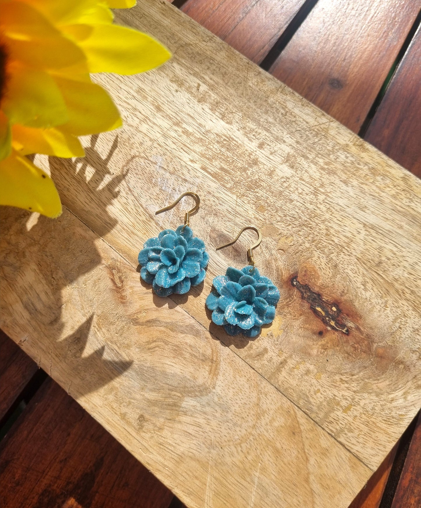 Fleurs couleur au choix sur commande - Boucles d'oreilles artisanales - Collection florale - Acier inoxydable